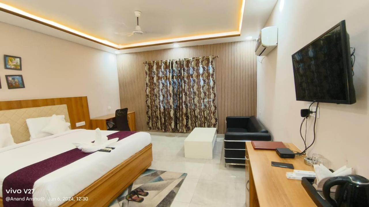 Shree R.C.Vatika Hotel Motihari ภายนอก รูปภาพ
